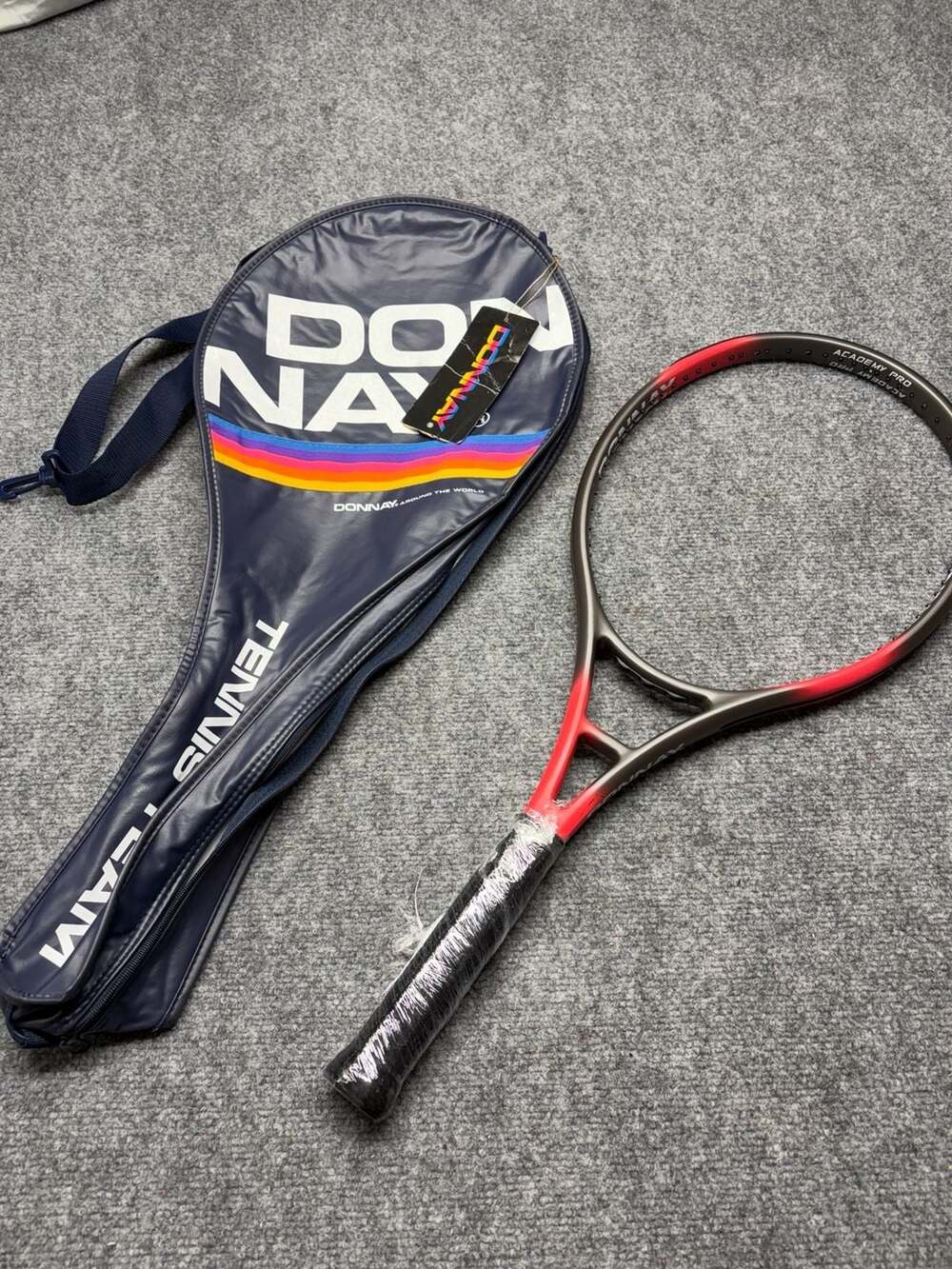 Donnay Academy Pro Oversize Tennis Racket L4 - unstrung-new cover-Preowned